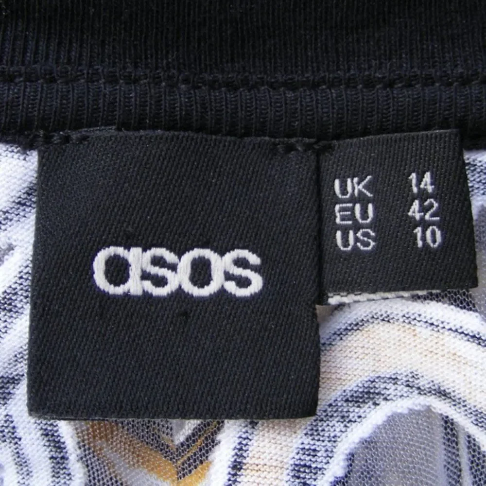 ASOS Sheer Tee, 10, Chain print Burnout, Ringer Collar, Short sleeves - Picture 6 of 8